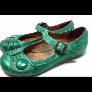 Miz mooz green flats